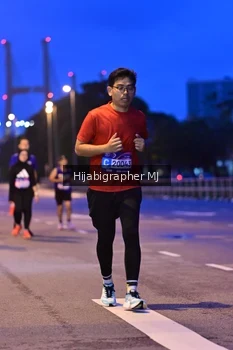 Runner Photo 1730102