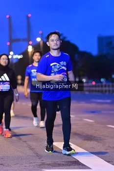 Runner Photo 1730130
