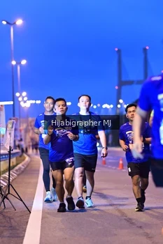 Runner Photo 1730300
