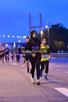 Runner Photo 1730372
