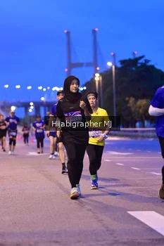Runner Photo 1730373