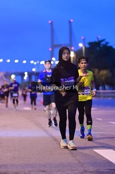Runner Photo 1730375