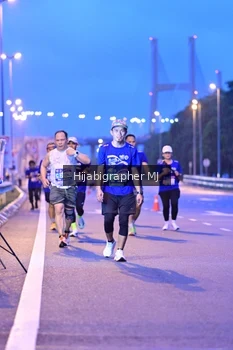 Runner Photo 1730553