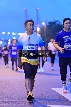 Runner Photo 1730595