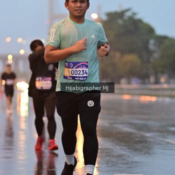Runner Photo 1731343