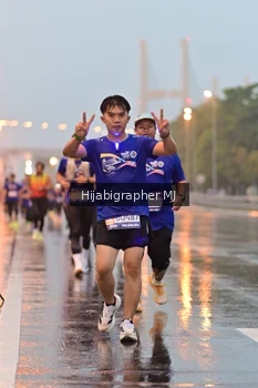 Runner Photo 1731743