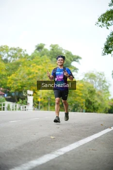 Runner Photo 1734051