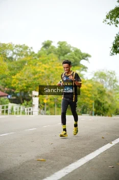 Runner Photo 1734655