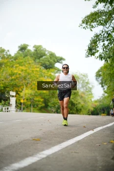 Runner Photo 1734674