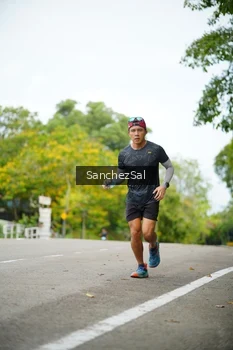 Runner Photo 1734699