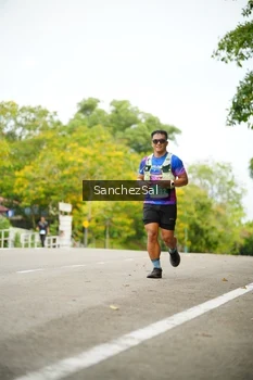 Runner Photo 1734714