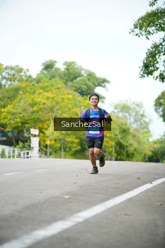 Runner Photo 1734743