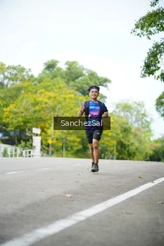 Runner Photo 1734748