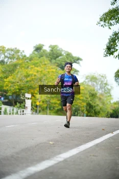 Runner Photo 1734759