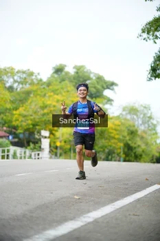 Runner Photo 1734768