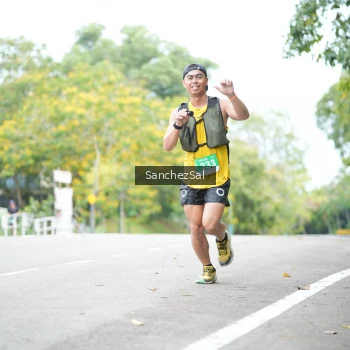 Runner Photo 1734799