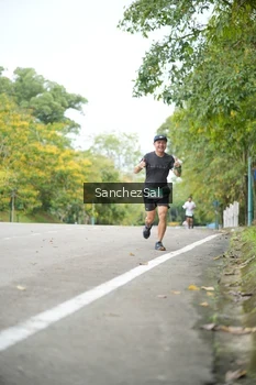 Runner Photo 1734822