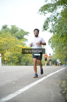 Runner Photo 1734895