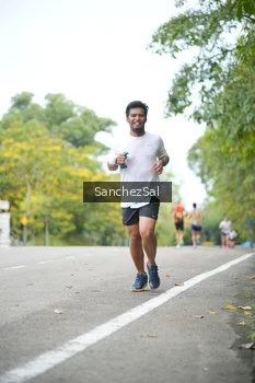 Runner Photo 1734897