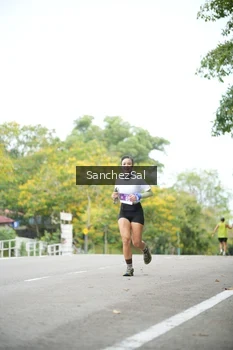 Runner Photo 1734928