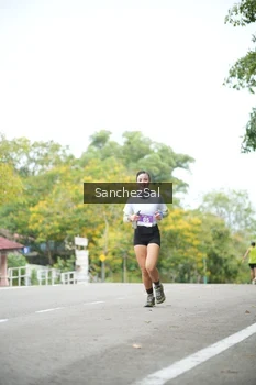 Runner Photo 1734933