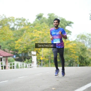 Runner Photo 1734972