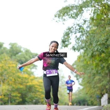 Runner Photo 1735086