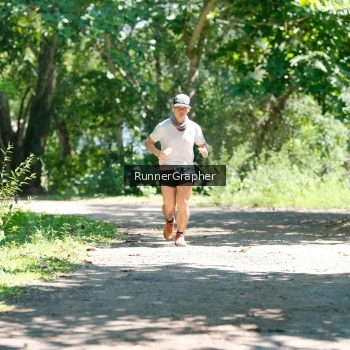 Runner Photo 1735251