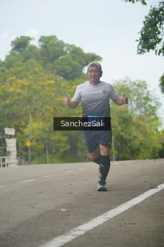 Runner Photo 1735391