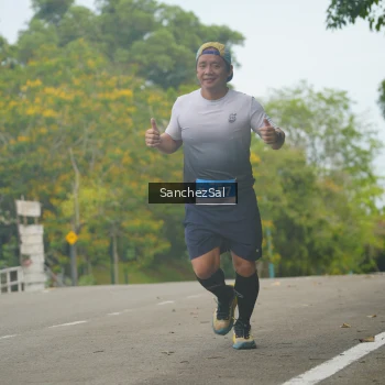 Runner Photo 1735394