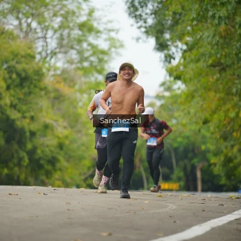 Runner Photo 1735396