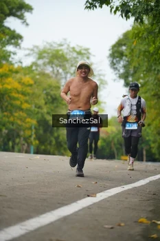 Runner Photo 1735408
