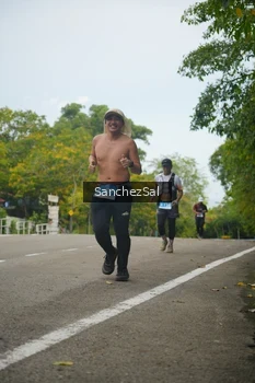Runner Photo 1735461