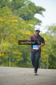 Runner Photo 1735513