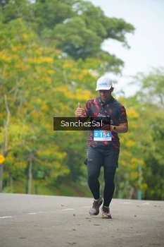 Runner Photo 1735516