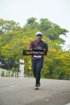 Runner Photo 1735527