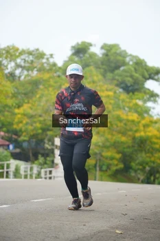 Runner Photo 1735544