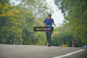 Runner Photo 1735553
