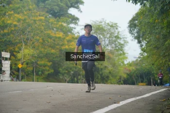 Runner Photo 1735566