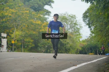 Runner Photo 1735573