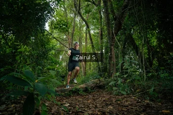 Runner Photo 1735640