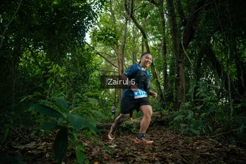 Runner Photo 1735665