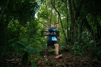 Runner Photo 1735666