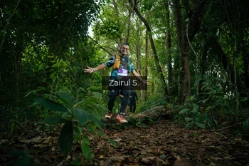 Runner Photo 1735675