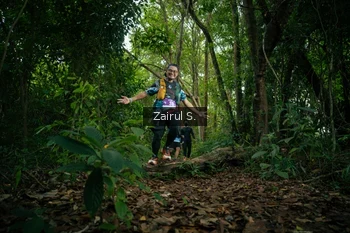 Runner Photo 1735677
