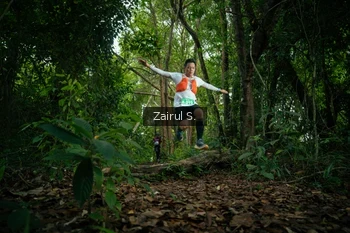 Runner Photo 1735799