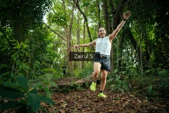 Runner Photo 1736109