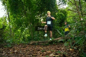 Runner Photo 1736141