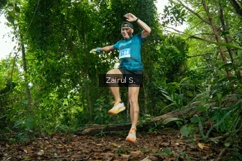 Runner Photo 1736143