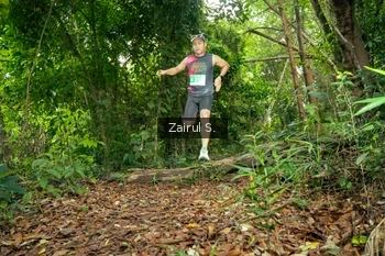 Runner Photo 1736242